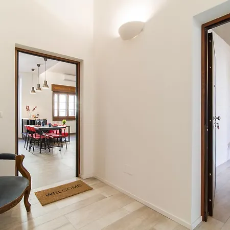 Appartamento Piazza Della Libertà Design Flat *